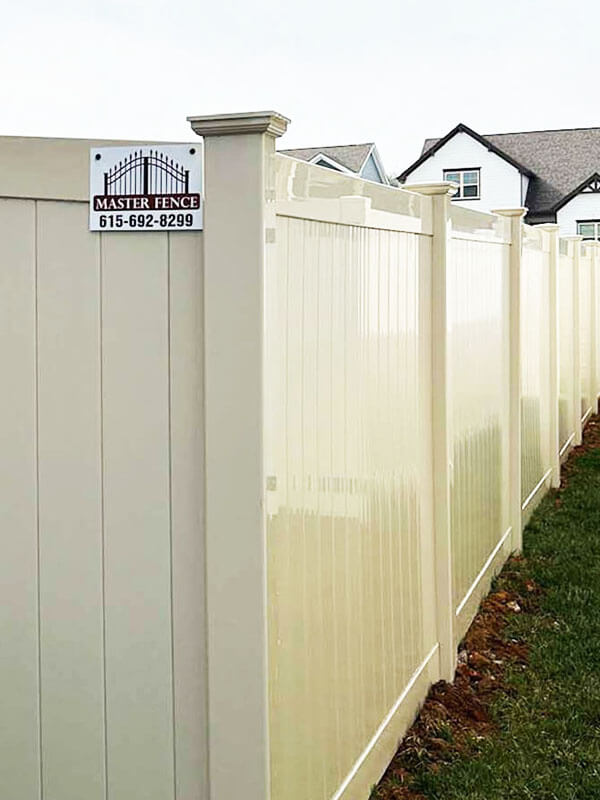 Vinyl Privacy fence benefits in Middle Tennessee